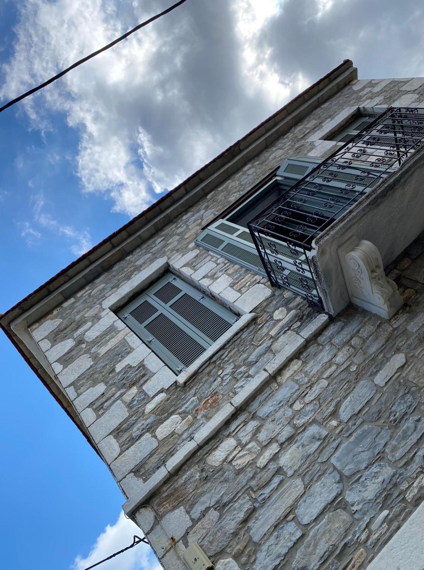 Ej Boutique Suites Milína Exteriér fotografie